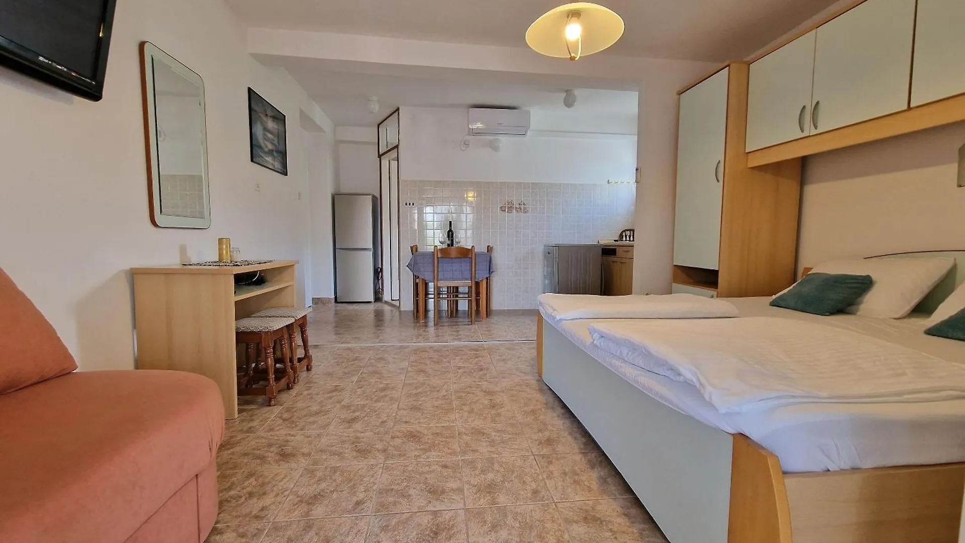 Apartment And Rooms Zora Kampor 0*,  Croatia