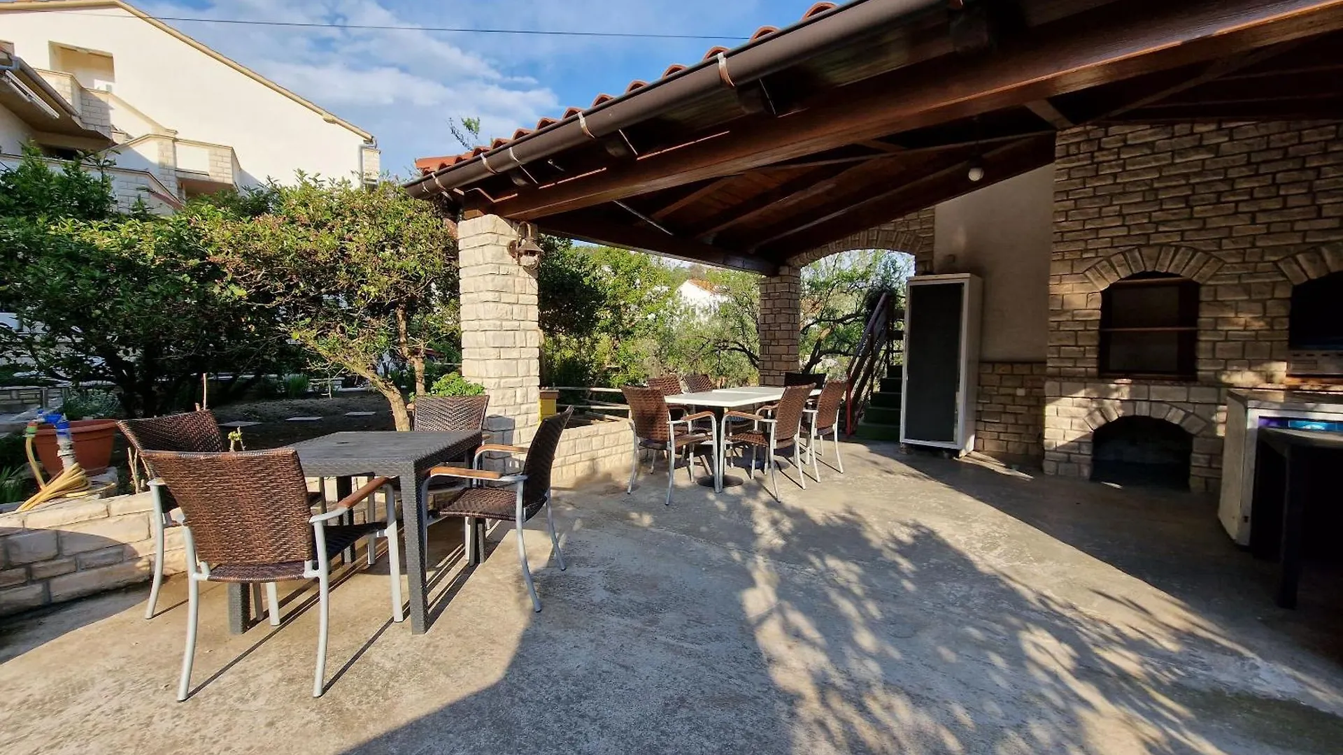 Apartment And Rooms Zora Kampor Croatia