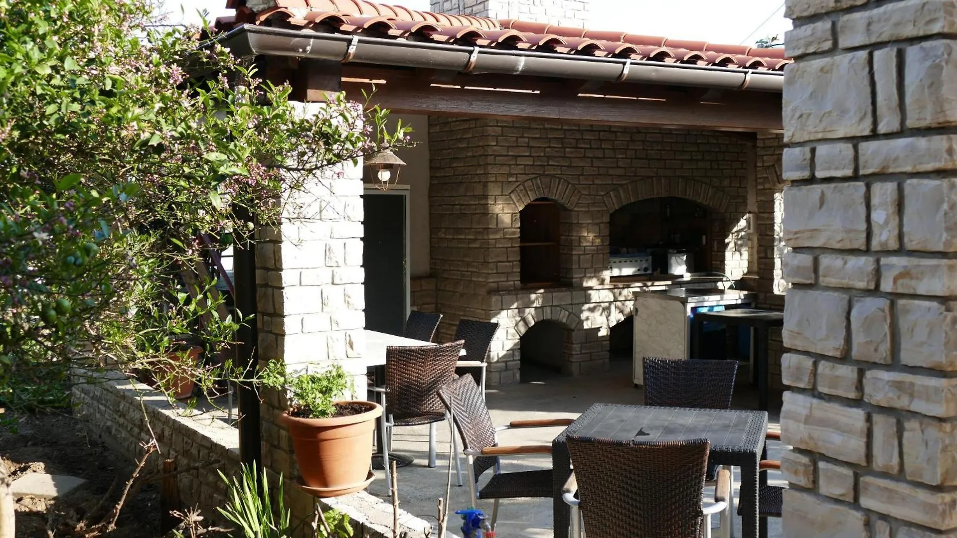 Apartment And Rooms Zora Kampor 0*,  Croatia